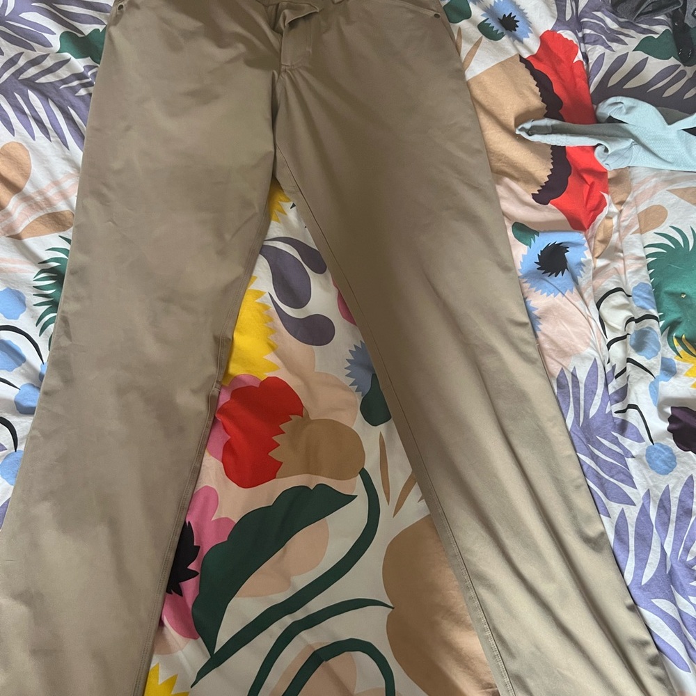 Lululemon pants - Picture 11 of 11
